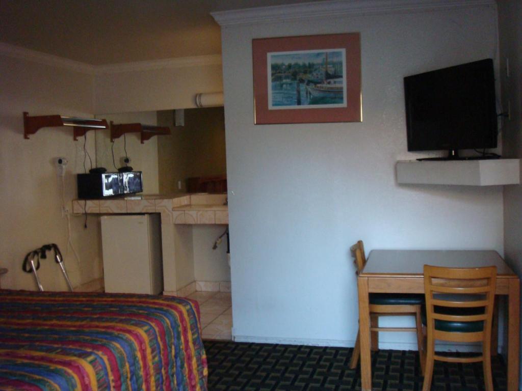 American Inn South El Monte Стая снимка
